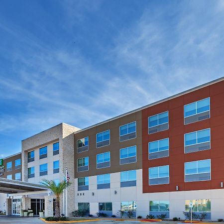Holiday Inn Express & Suites - Brenham South By Ihg Exterior photo