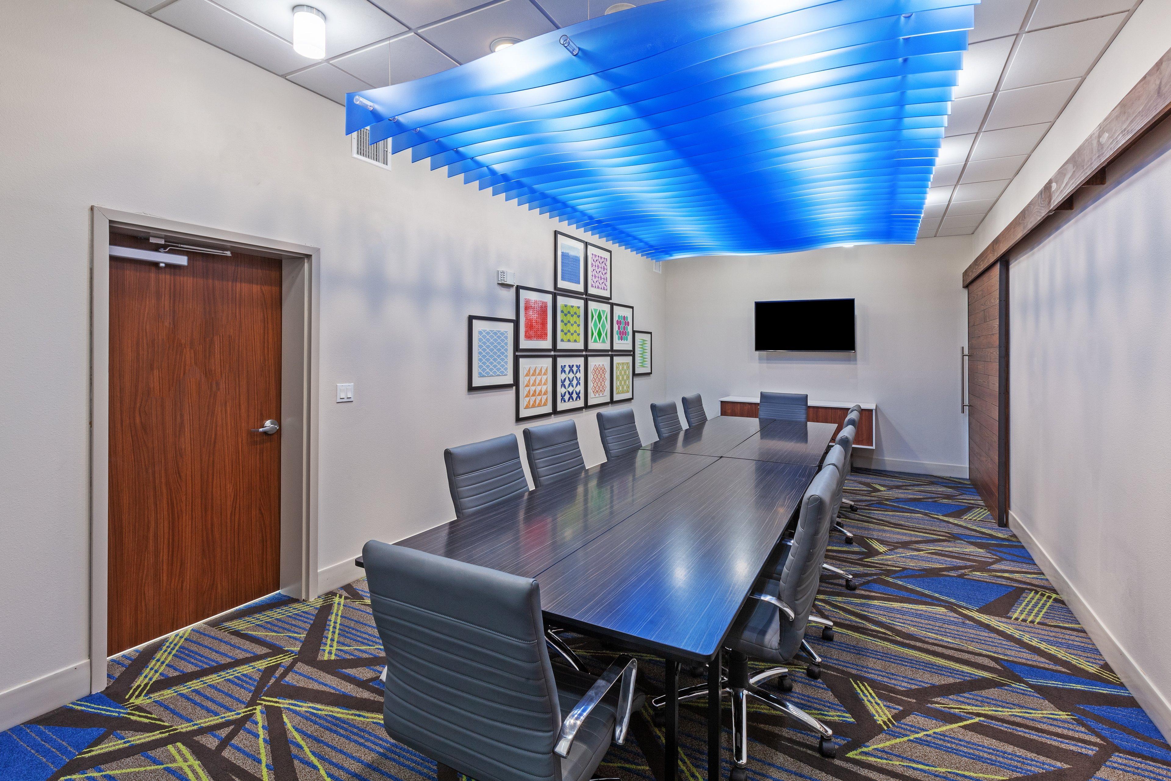Holiday Inn Express & Suites - Brenham South By Ihg Exterior photo